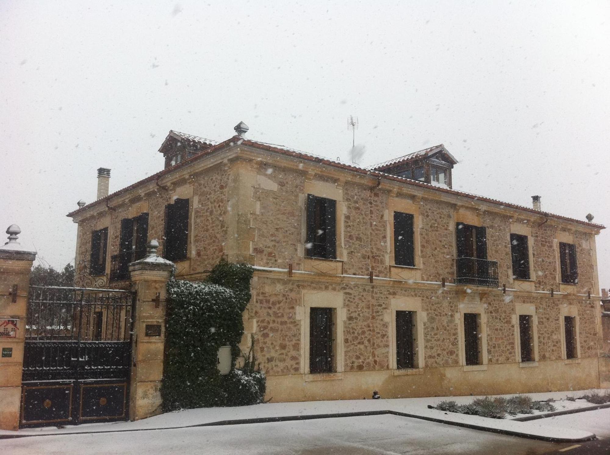 El Senorio De La Serrezuela Aldeanueva de la Serrezuela ภายนอก รูปภาพ