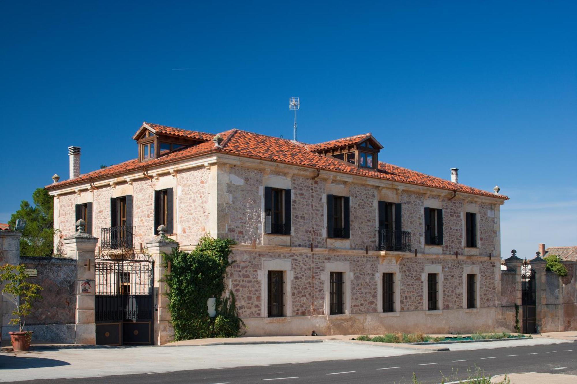 El Senorio De La Serrezuela Aldeanueva de la Serrezuela ภายนอก รูปภาพ